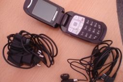 Samsung SGH-E570 Viola Black