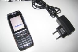 Mobilní telefon NOKIA E51