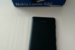 Nokia Lumia 820 v ZÁRUCE
